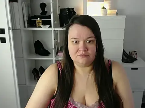 HollyDanceSoul online show from 14, 4, 2026