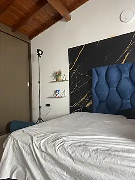 uncontrolled fire online show from 28, 3, 2026