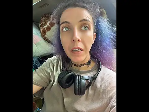 MegaTinyyy online show from 30, 6, 2026