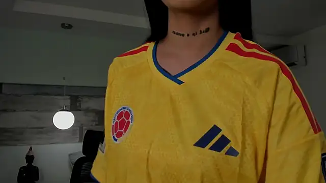 Abriil cutee online show from 29, 3, 2026