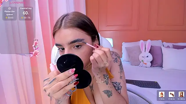 Abriil cutee online show from 17, 7, 2026