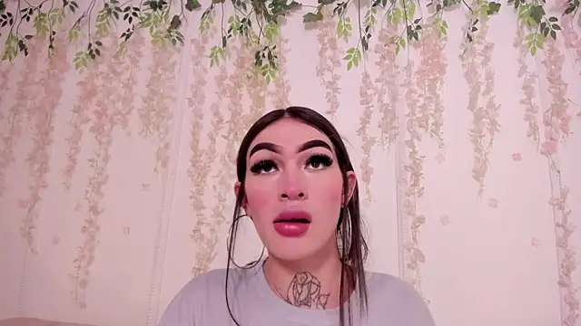 lizz lunna online show from 25, 3, 2026