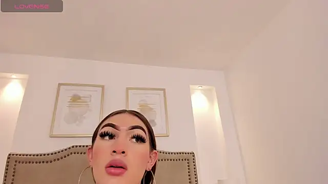 lizz lunna online show from 25, 2, 2026