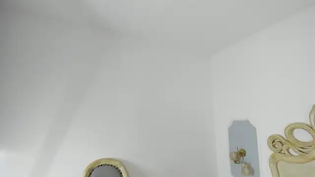 paulina lux online show from 5, 4, 2026