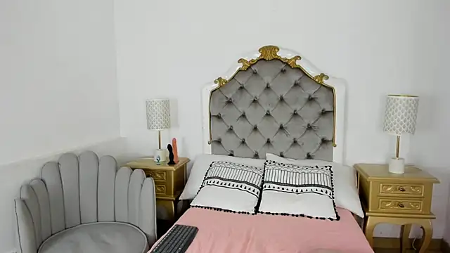 Snapshot of paulina_lux chatting on 7, 2, 2026 paulina lux online show from 7, 2, 2026