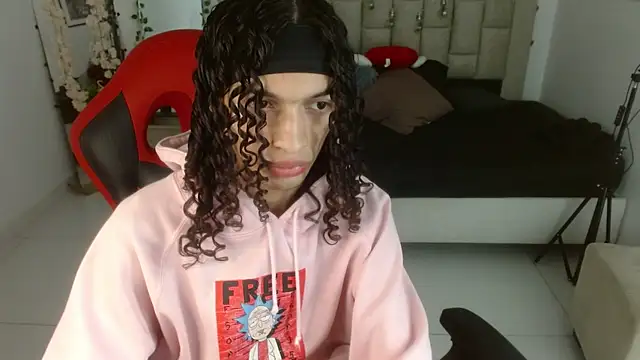 Snapshot of Axel_fox77 chatting on 5, 5, 2026 Axel fox77 online show from 5, 5, 2026