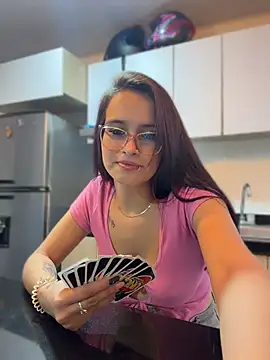 Snapshot of yourlittle_kathe chatting on 15, 5, 2026 yourlittle kathe online show from 15, 5, 2026