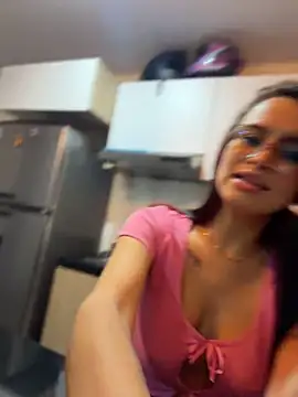 Snapshot of yourlittle_kathe chatting on 15, 5, 2026 yourlittle kathe online show from 15, 5, 2026