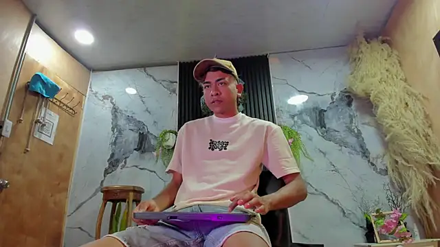 Snapshot of Dylan_Cruz01 chatting on 12, 1, 2026 Dylan Cruz01 online show from 12, 1, 2026
