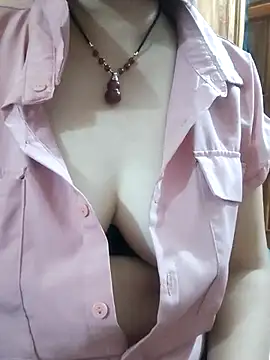 Snapshot of Myna_999 chatting on 4, 3, 2026 Myna 999 online show from 4, 3, 2026