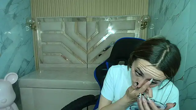 katalina r  online show from 6, 3, 2026