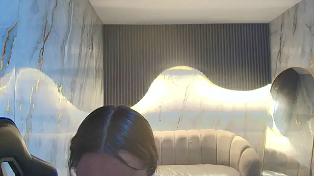 katalina r  online show from 15, 4, 2026