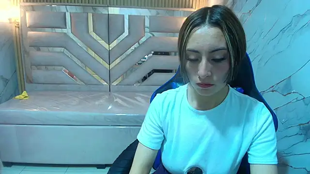 katalina r  online show from 5, 3, 2026