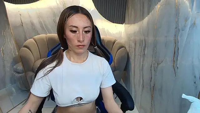 katalina r  online show from 9, 4, 2026