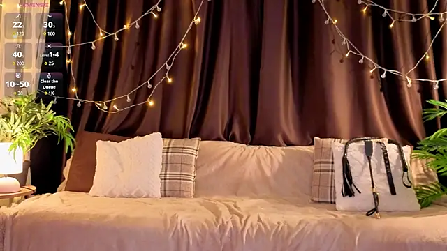 ShyniAlice online show from 30, 6, 2026