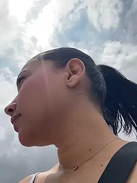 Carita traviesa4 online show from 21, 4, 2026