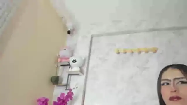 KimiNaru online show from 18, 4, 2026