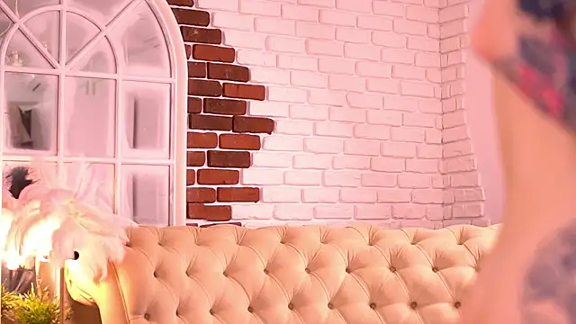 NyssaSky online show from 25, 2, 2026