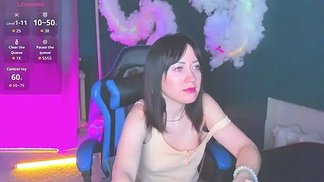 Amily Warren online show from 5, 3, 2026