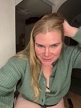 SexyBlondJoanna online show from 19, 1, 2026