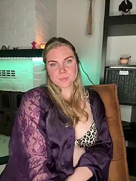 SexyBlondJoanna online show from 17, 2, 2026