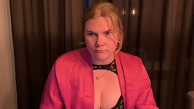 SexyBlondJoanna online show from 11, 3, 2026