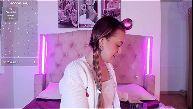 liaa  cutee online show from 13, 1, 2026