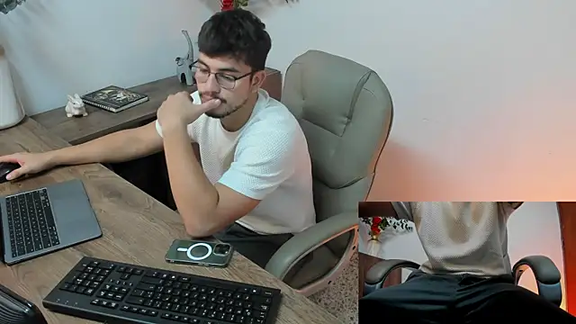 Snapshot of Jay_Grip chatting on 10, 2, 2026 Jay Grip online show from 10, 2, 2026