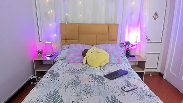 Jenifer James online show from 16, 2, 2026