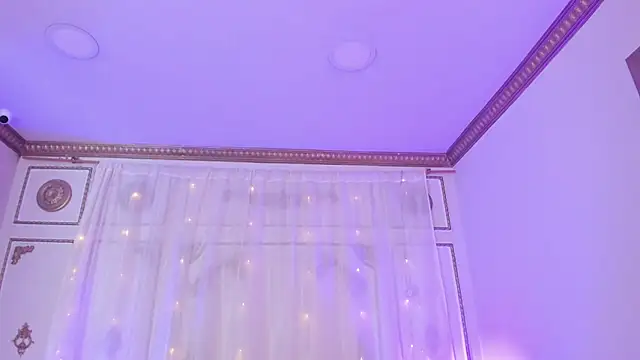 Jenifer James online show from 10, 3, 2026