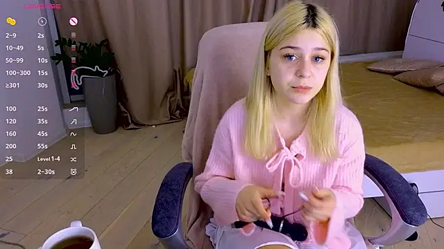 Snapshot of ApheliaStar chatting on 5, 2, 2026 ApheliaStar online show from 5, 2, 2026