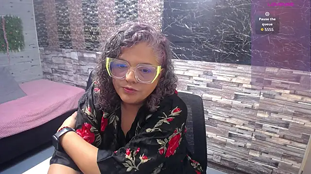 mia pazzi online show from 12, 1, 2026