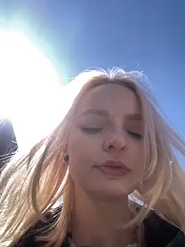 aka Blonde online show from 16, 5, 2026