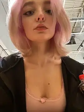 Snapshot of aka_Blonde chatting on 18, 2, 2026 aka Blonde online show from 18, 2, 2026