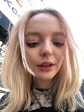 aka Blonde online show from 16, 5, 2026
