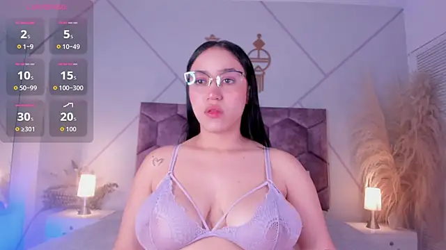 Snapshot of emily_nova_ chatting on 30, 5, 2026 emily nova online show from 30, 5, 2026