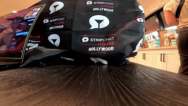 hollyrandall online show from 24, 2, 2026