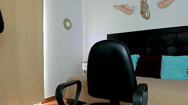 Natalye 23 online show from 16, 4, 2026