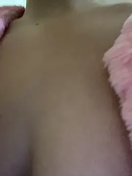 Snapshot of Shayla--broos chatting on 17, 2, 2026 Shayla--broos online show from 17, 2, 2026