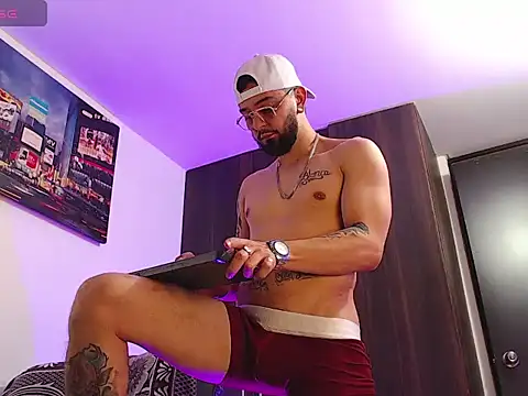 Axel Stton online show from 3, 3, 2026