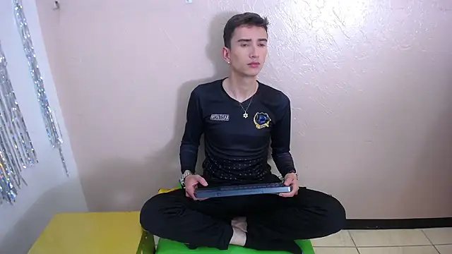 Iam Smith  online show from 27, 2, 2026