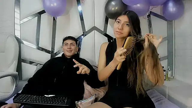 ScarlettAndLucas online show from 3, 2, 2026