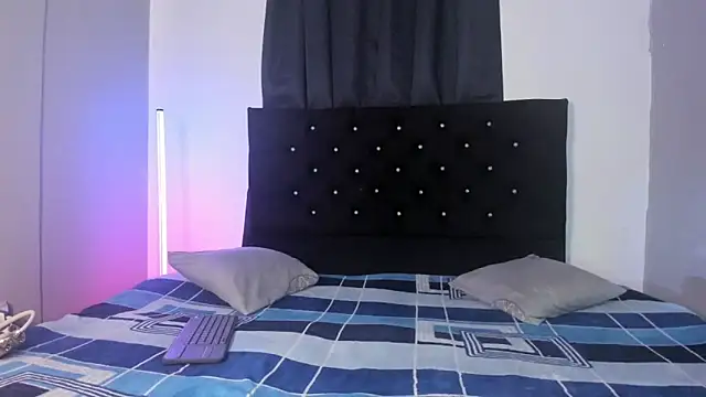 BellaDuval   online show from 17, 3, 2026