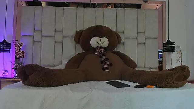 Snapshot of ashvalentine chatting on 3, 2, 2026 ashvalentine online show from 3, 2, 2026