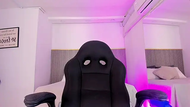 Snapshot of ashvalentine chatting on 9, 2, 2026 ashvalentine online show from 9, 2, 2026