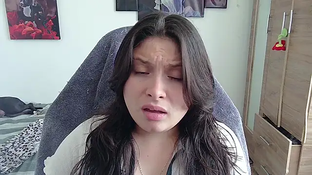yessica gomez01 online show from 23, 4, 2026