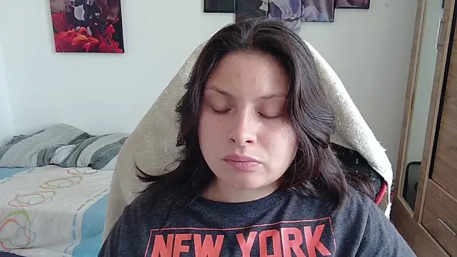 yessica gomez01 online show from 16, 5, 2026