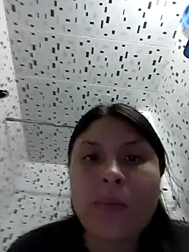 yessica gomez01 online show from 27, 4, 2026