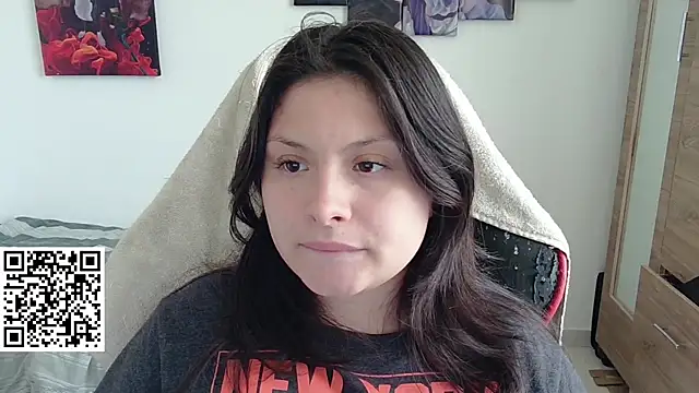 yessica gomez01 online show from 10, 4, 2026