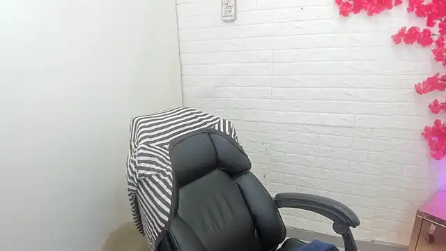 GabrielaMilfSg online show from 7, 2, 2026